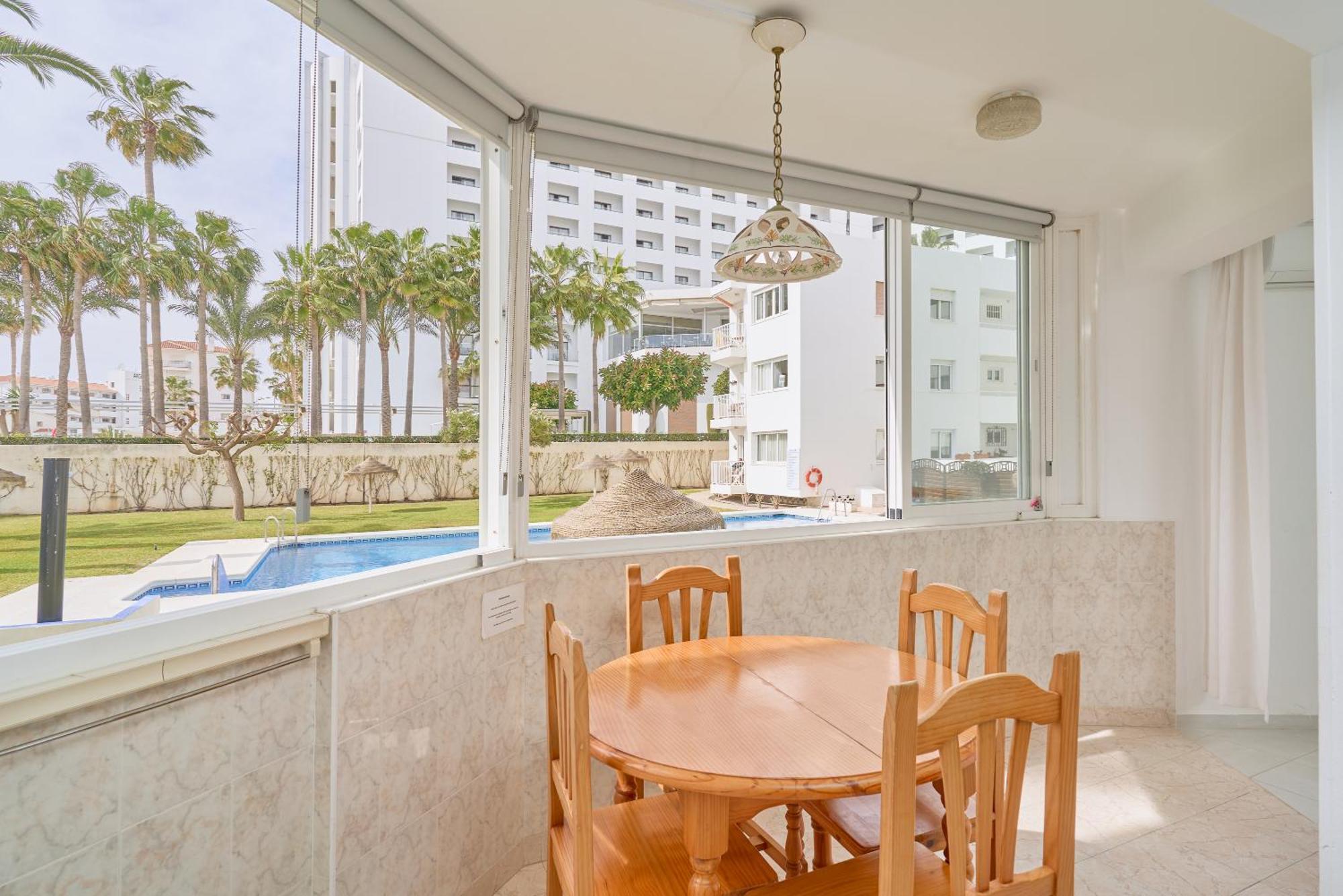 Large One Bed Apartment *