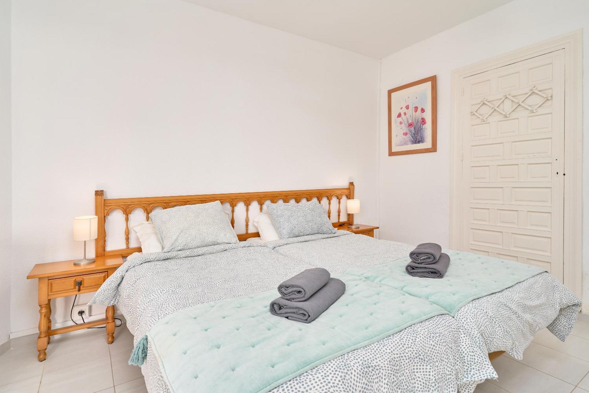 Large One Bed Apartment Nerja